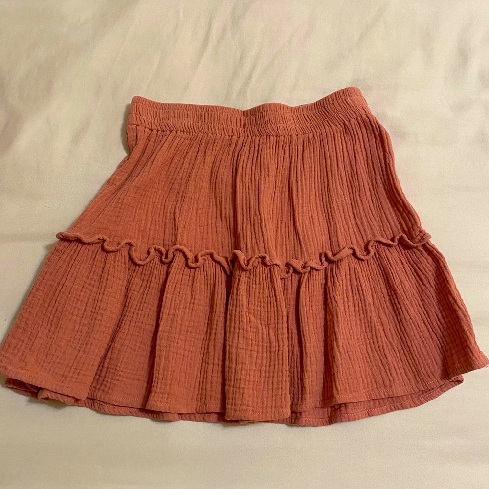 pink skirt